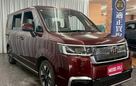 Honda Stepwgn, 2023 год, 2 600 000 рублей, 3 фотография