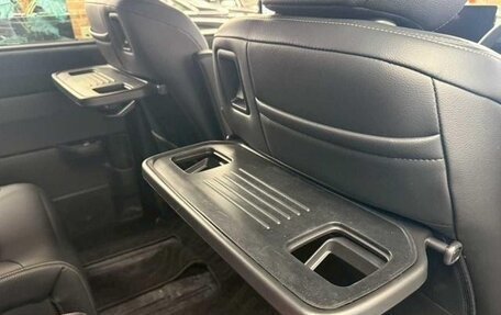 Honda Stepwgn, 2023 год, 2 600 000 рублей, 24 фотография