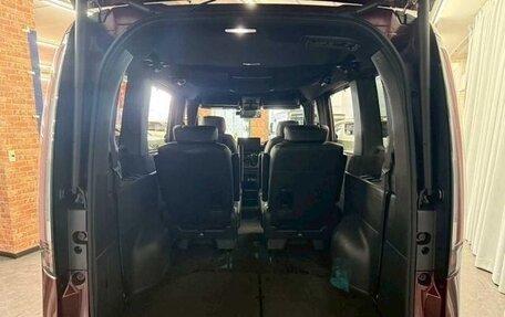 Honda Stepwgn, 2023 год, 2 600 000 рублей, 19 фотография