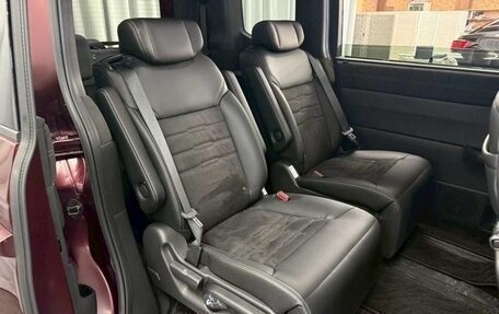 Honda Stepwgn, 2023 год, 2 600 000 рублей, 22 фотография