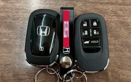 Honda Stepwgn, 2023 год, 2 600 000 рублей, 29 фотография