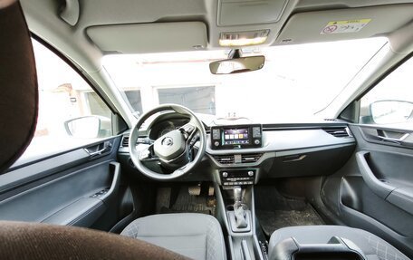 Skoda Rapid II, 2022 год, 2 100 000 рублей, 9 фотография