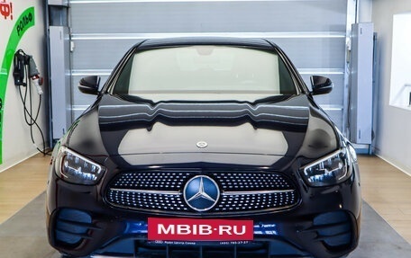 Mercedes-Benz E-Класс, 2020 год, 3 350 000 рублей, 2 фотография