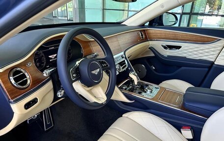 Bentley Flying Spur, 2024 год, 35 000 000 рублей, 8 фотография