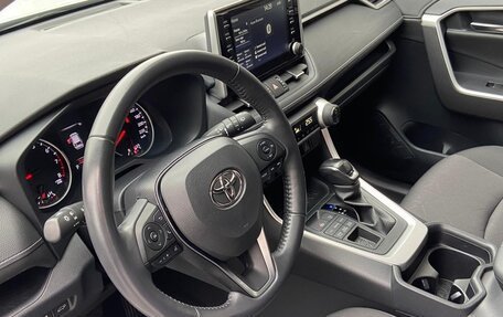 Toyota RAV4, 2020 год, 3 730 000 рублей, 7 фотография