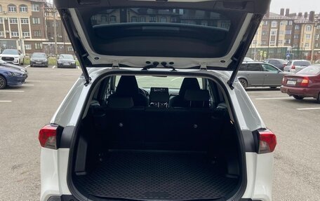 Toyota RAV4, 2020 год, 3 730 000 рублей, 12 фотография