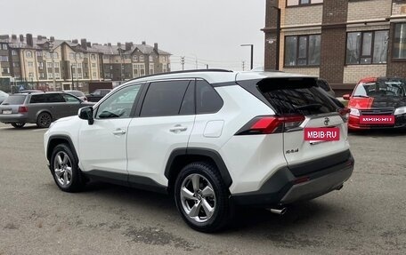 Toyota RAV4, 2020 год, 3 730 000 рублей, 4 фотография