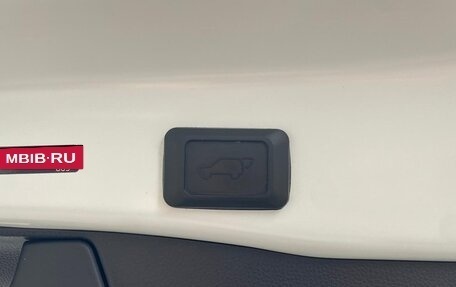 Toyota RAV4, 2020 год, 3 730 000 рублей, 13 фотография