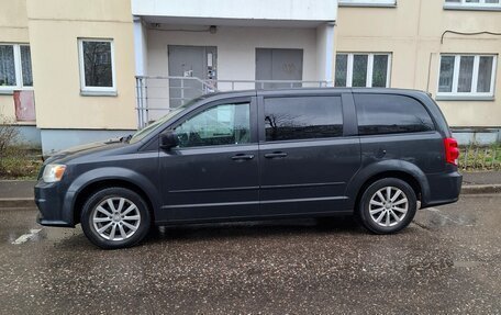 Dodge Caravan V, 2011 год, 1 350 000 рублей, 2 фотография
