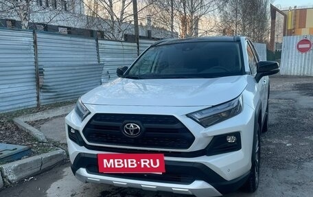 Toyota RAV4, 2025 год, 4 000 000 рублей, 2 фотография