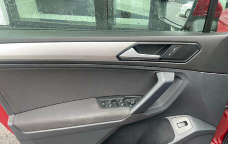 Volkswagen Tiguan II, 2020 год, 2 750 000 рублей, 10 фотография