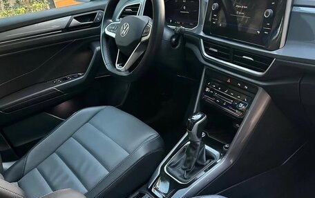 Volkswagen T-Roc I, 2022 год, 1 750 000 рублей, 4 фотография