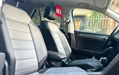 Volkswagen T-Roc I, 2022 год, 1 750 000 рублей, 5 фотография