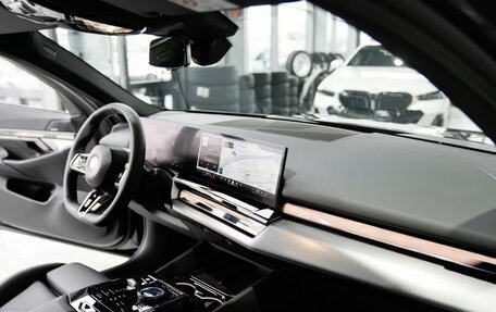 BMW 5 серия, 2025 год, 6 520 000 рублей, 9 фотография