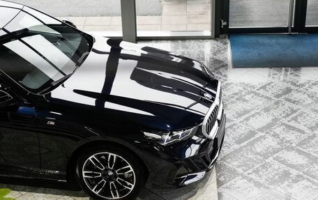 BMW 5 серия, 2025 год, 6 520 000 рублей, 7 фотография