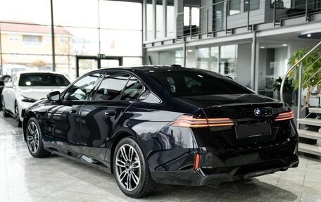 BMW 5 серия, 2025 год, 6 520 000 рублей, 5 фотография