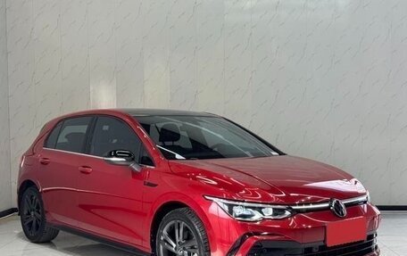 Volkswagen Golf VIII, 2022 год, 2 330 000 рублей, 2 фотография