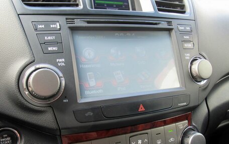 Toyota Highlander III, 2011 год, 2 310 000 рублей, 16 фотография