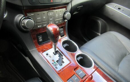 Toyota Highlander III, 2011 год, 2 310 000 рублей, 18 фотография