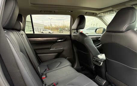 Toyota Highlander, 2026 год, 6 100 000 рублей, 25 фотография