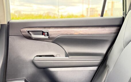Toyota Highlander, 2026 год, 6 100 000 рублей, 28 фотография
