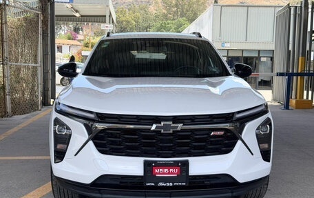 Chevrolet Trax, 2023 год, 1 930 000 рублей, 2 фотография