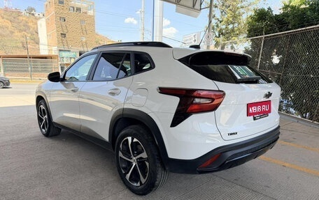 Chevrolet Trax, 2023 год, 1 930 000 рублей, 6 фотография