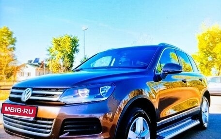 Volkswagen Touareg III, 2011 год, 1 980 000 рублей, 1 фотография
