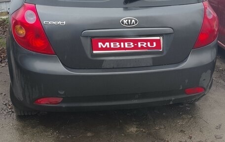 KIA cee'd I рестайлинг, 2008 год, 250 000 рублей, 1 фотография