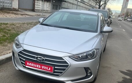 Hyundai Elantra VI рестайлинг, 2016 год, 1 500 000 рублей, 1 фотография