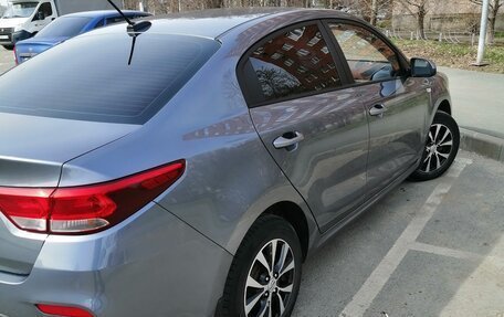 KIA Rio IV, 2018 год, 1 210 000 рублей, 6 фотография