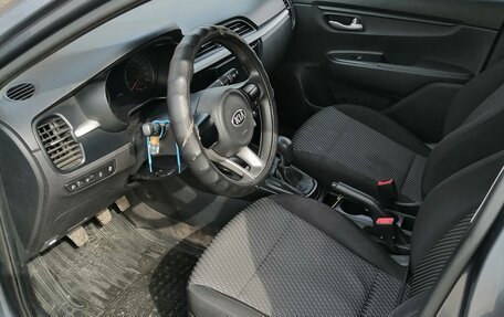 KIA Rio IV, 2018 год, 1 210 000 рублей, 13 фотография