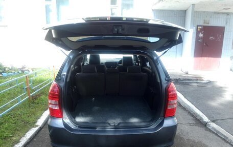 Toyota Wish II, 2004 год, 650 000 рублей, 6 фотография