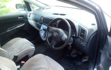 Toyota Wish II, 2004 год, 650 000 рублей, 16 фотография