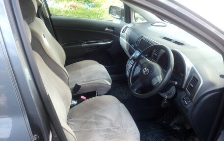 Toyota Wish II, 2004 год, 650 000 рублей, 18 фотография