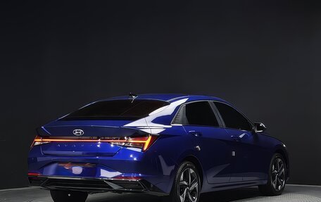 Hyundai Elantra, 2022 год, 1 700 000 рублей, 2 фотография