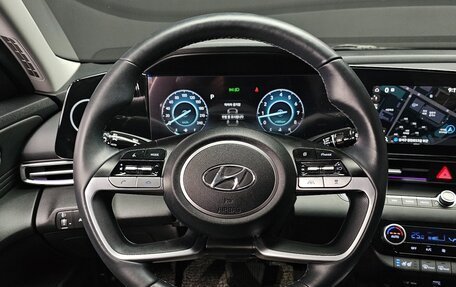 Hyundai Elantra, 2022 год, 1 700 000 рублей, 7 фотография