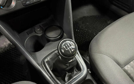 Volkswagen Polo VI (EU Market), 2017 год, 900 000 рублей, 13 фотография