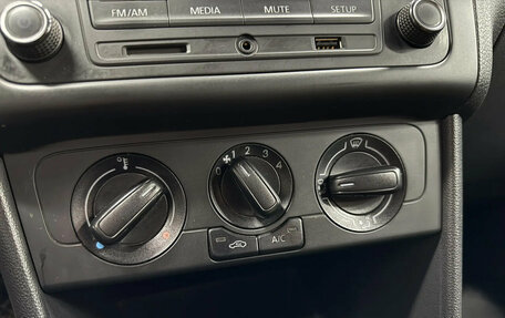 Volkswagen Polo VI (EU Market), 2017 год, 900 000 рублей, 12 фотография