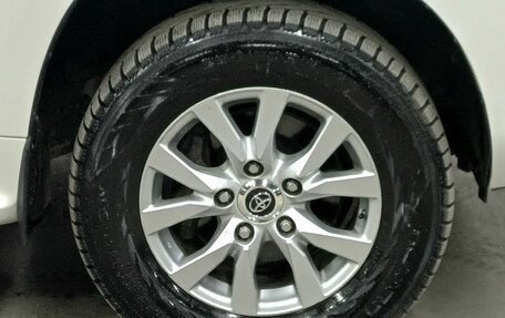 Toyota Land Cruiser 200, 2017 год, 6 999 000 рублей, 9 фотография