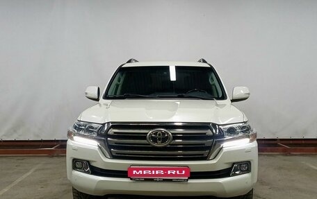 Toyota Land Cruiser 200, 2017 год, 6 999 000 рублей, 2 фотография