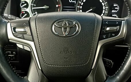 Toyota Land Cruiser 200, 2017 год, 6 999 000 рублей, 13 фотография