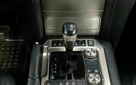 Toyota Land Cruiser 200, 2017 год, 6 999 000 рублей, 15 фотография