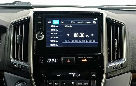 Toyota Land Cruiser 200, 2017 год, 6 999 000 рублей, 14 фотография