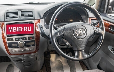 Toyota Ipsum II, 2001 год, 999 000 рублей, 12 фотография