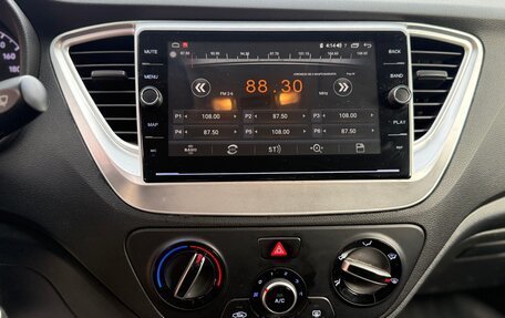 Hyundai Solaris II рестайлинг, 2017 год, 1 245 000 рублей, 19 фотография