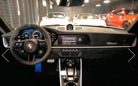 Porsche 911, 2024 год, 31 400 000 рублей, 11 фотография