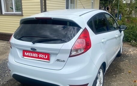 Ford Fiesta, 2015 год, 770 000 рублей, 4 фотография