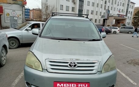 Toyota Ipsum II, 2001 год, 860 000 рублей, 3 фотография