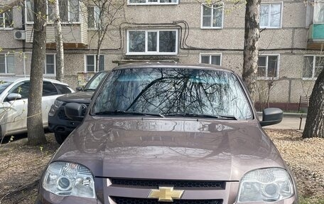 Chevrolet Niva I рестайлинг, 2019 год, 640 000 рублей, 3 фотография